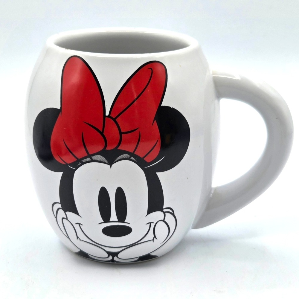 Disney Minnie Mouse 18oz. Oval Ceramic Coffee Mug